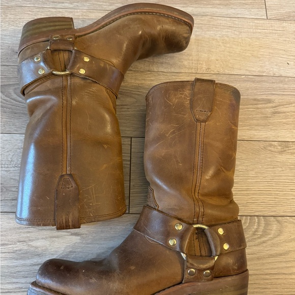 dingo Shoes - VINTAGE Brown Leather Pull-On harness boot